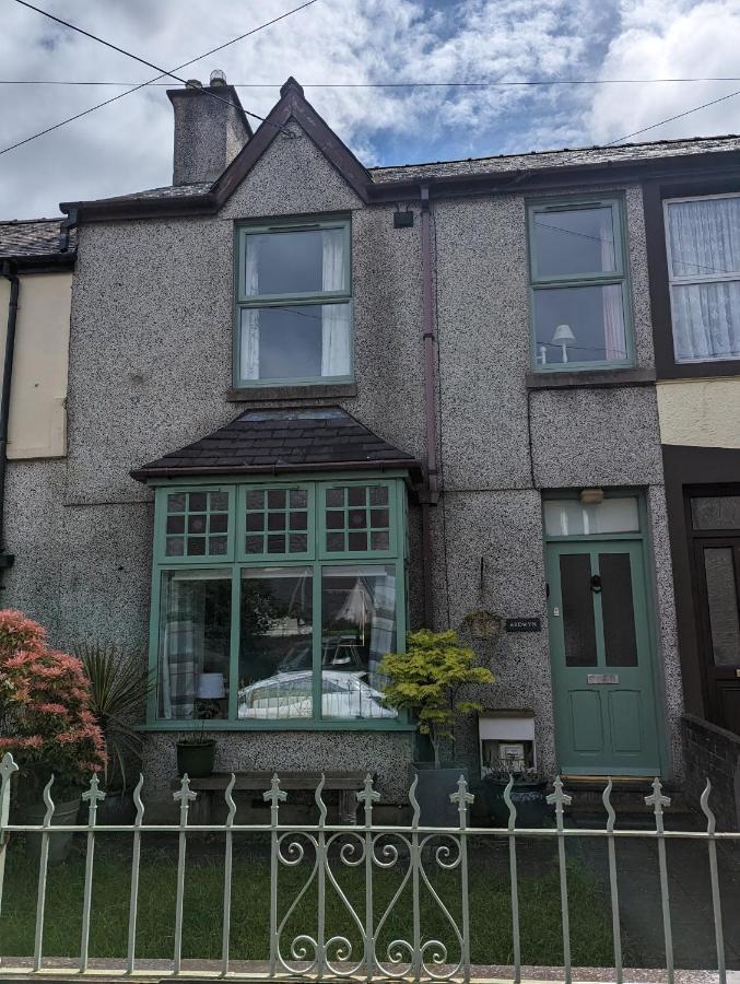 Perfect For Snowdon. Groups, Families+Dogs Welcome Llanberis Εξωτερικό φωτογραφία